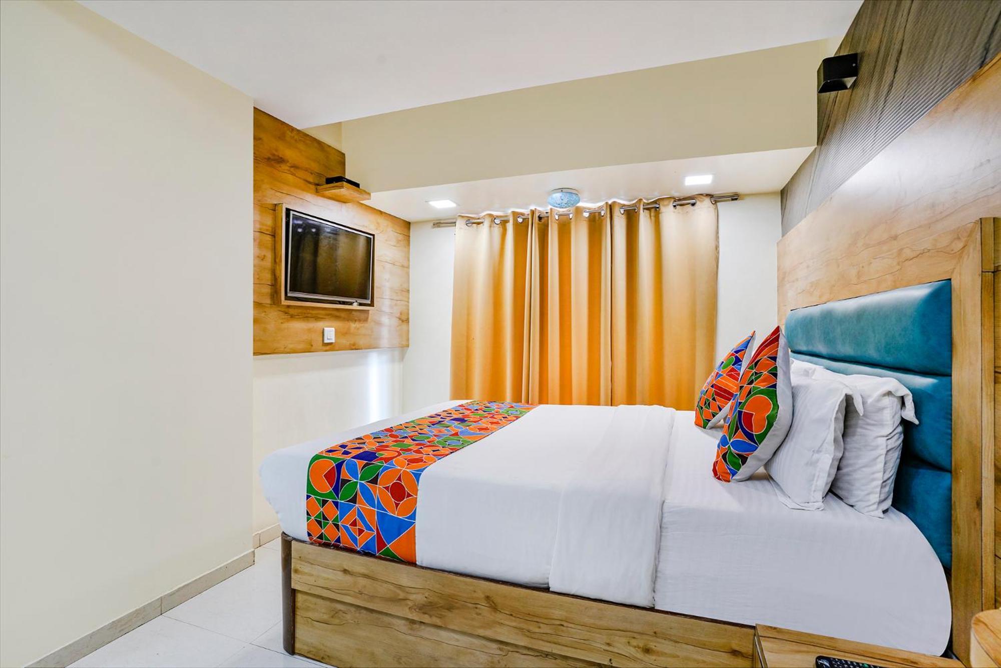 Fabexpress Amber Corp Inn - Nr Nesco Exhibition Center Mumbai Luaran gambar